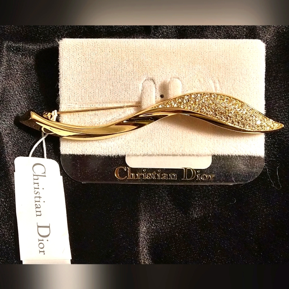 AUTHENTIC & RARE 1970's CHRISTIAN DIOR GOLD & RHINESTONE BROOCH (NWT)
